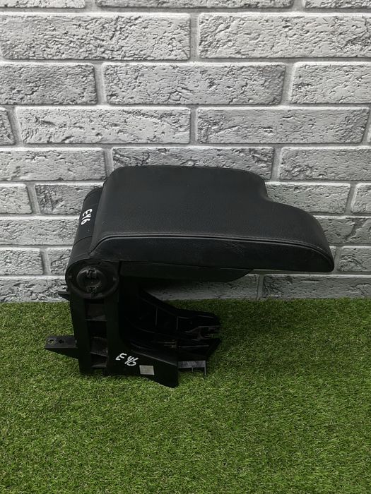 Підлокітник BMW E46 Код:271