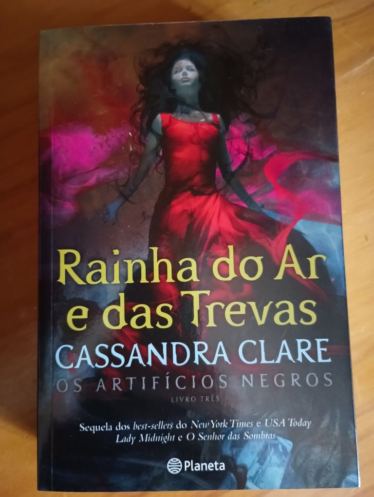 Rainha do Ar e das Trevas - Cassandra Clare (c/portes)