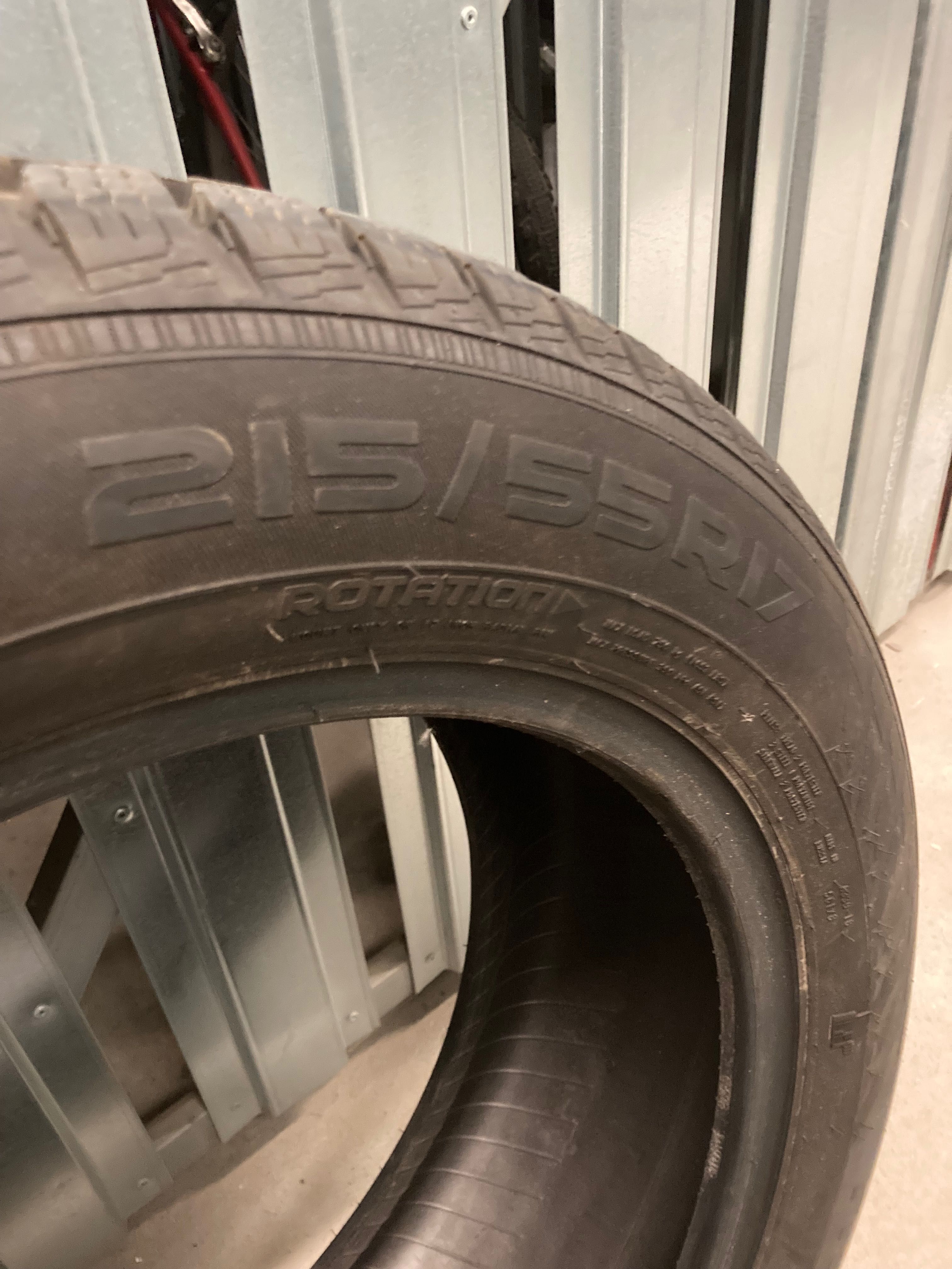 Opony zimowe Nokian 215/55 R17 2020r 7mm