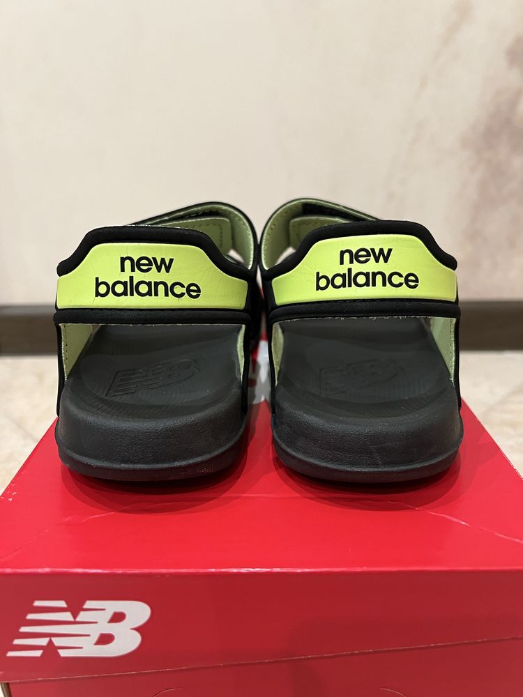 Сандалі дитячі New Balance 35,5p.