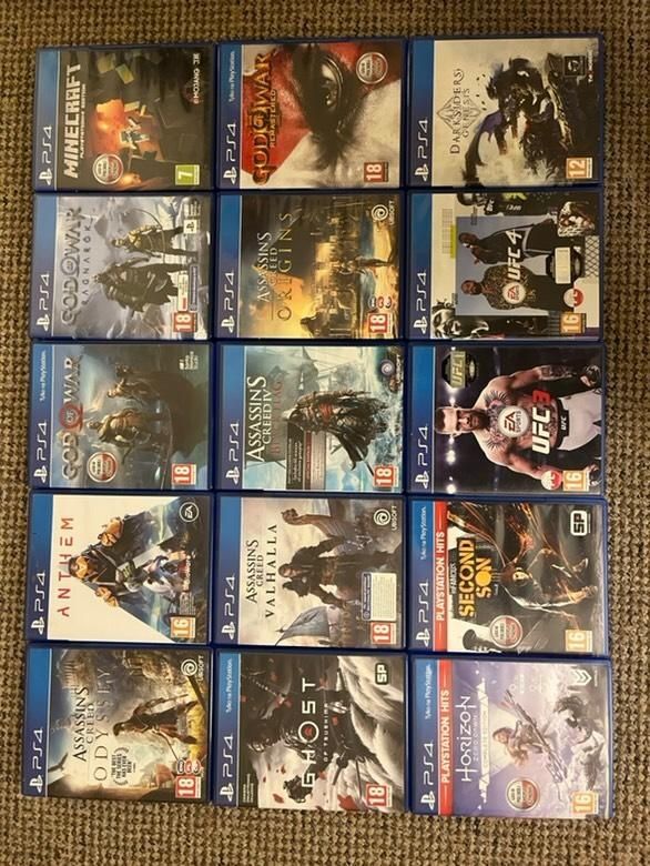 PS4 PRO ,1TB ,2 Pady ,Super Stan ,TANIO!