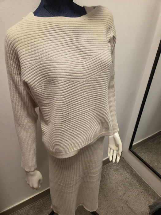 Damski Komplet Dzianinowy Sukienka i Sweter Biały   S M