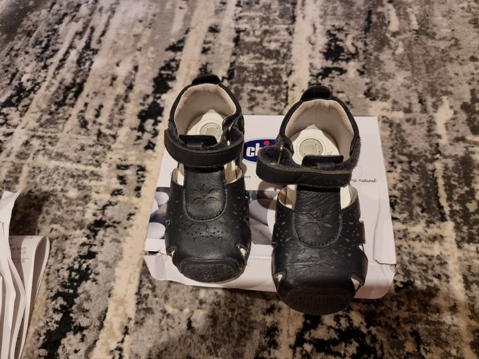 Sandálias Chicco em bom estado