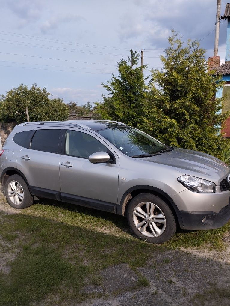 Продам Nissan QAHSQAI+2