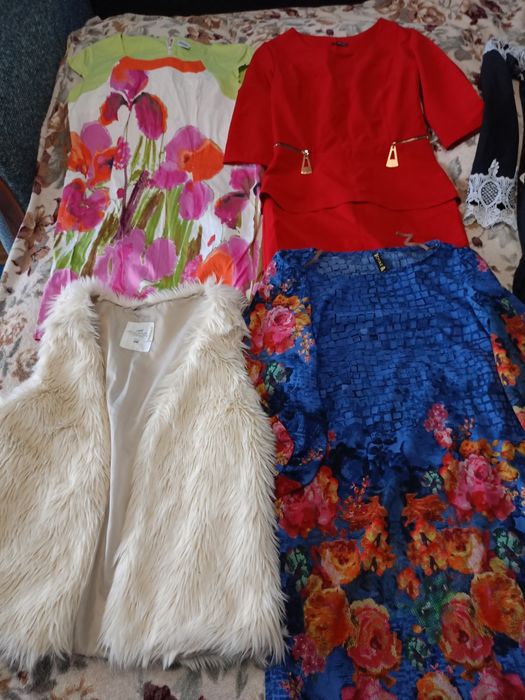 Платья женские 36-38размер