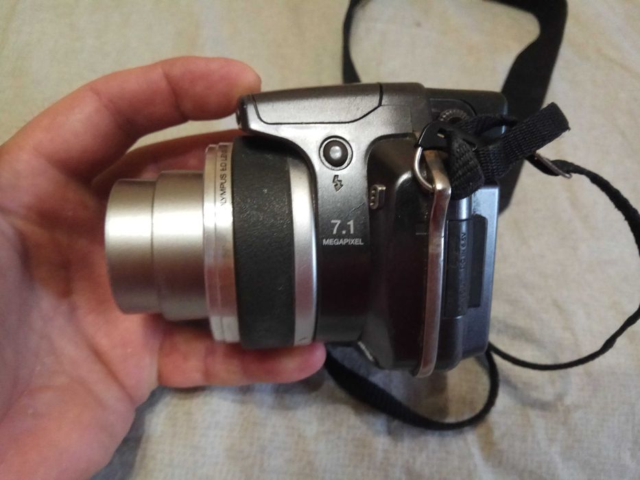 Робоча цифрова камера Olympus SP-550UZ