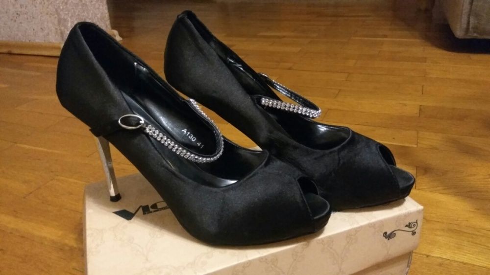 Buty szpilki czarne, 41, atłas,