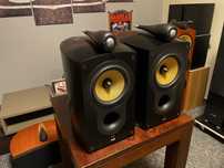 Kolumny podstawkowe monitory Bowers & Wilkins 805S