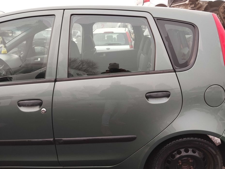 Mitsubishi Colt VI Z30 5D 1.1i 2005r.Drzwi tylne lewe.