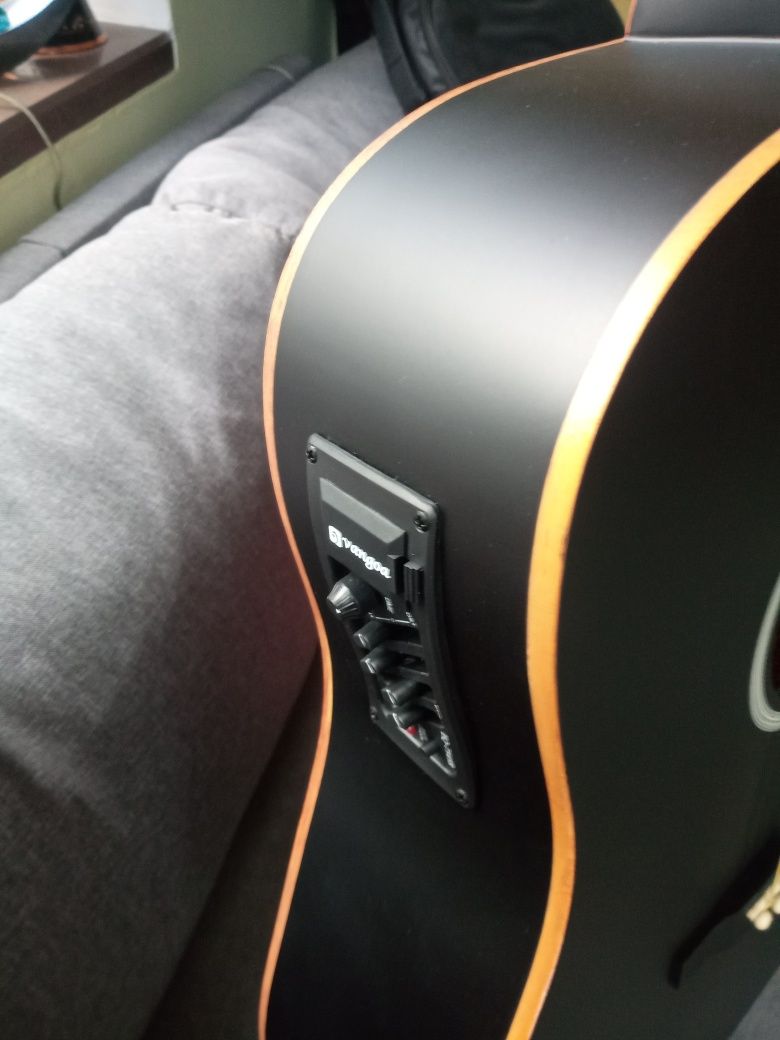 Gitara elektro akustyczna