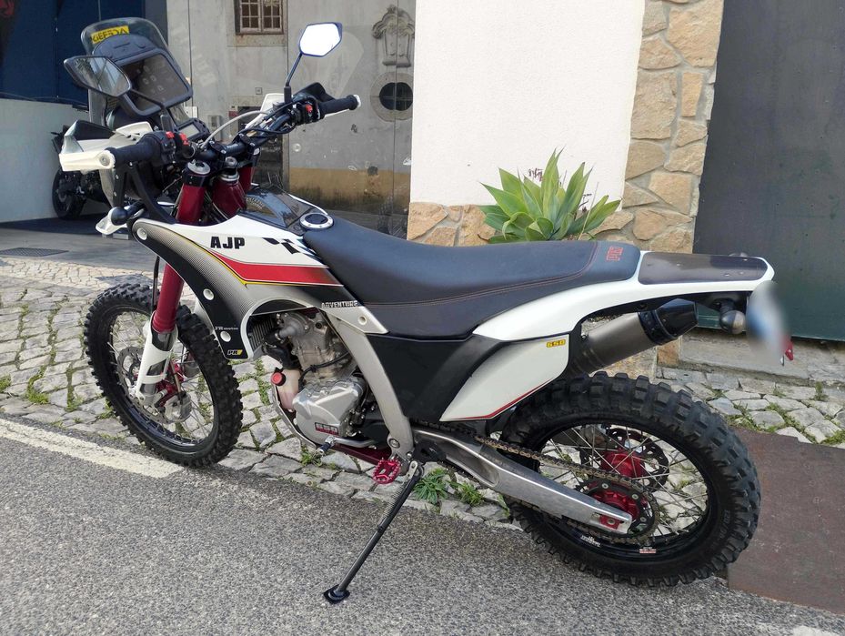 AJP PR7 650 Adventure - 2018 - Muito estimada e original