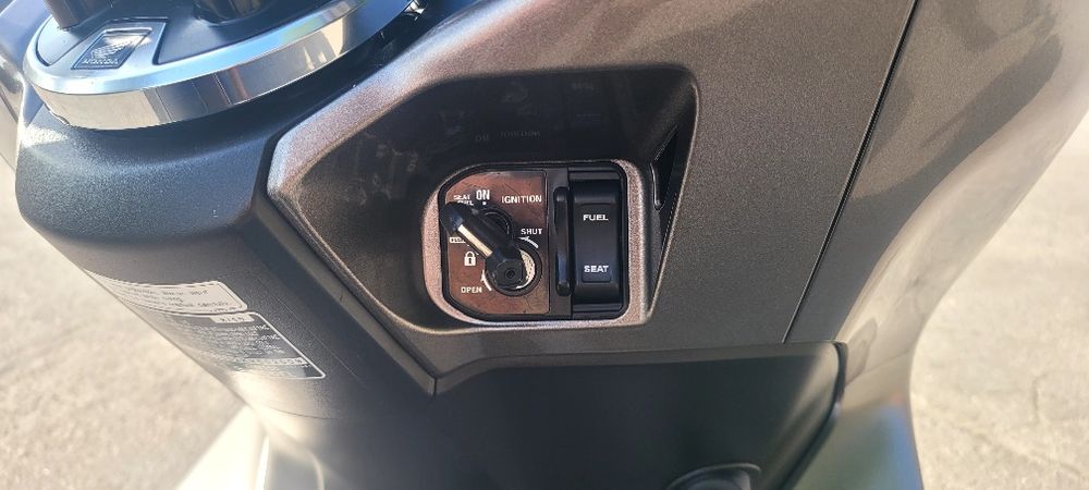 Продам скутер Honda PCX- 150 2019 року!