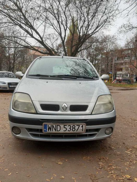 Продам автомобіль Renault