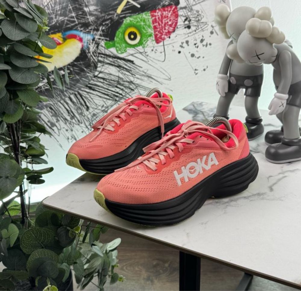 Кросівки hoka 38,5
