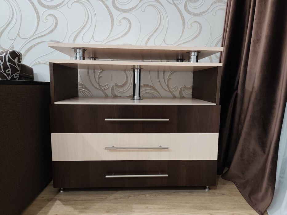 Продам комод коричневий