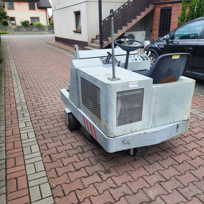 Zamiatarka Clarke Amerikan Lincoln 6100