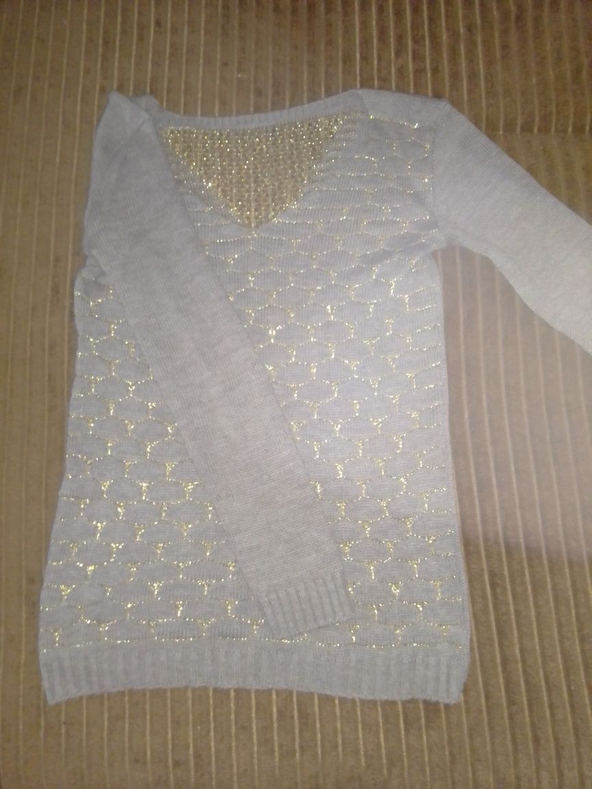 Жіночий светр 44 розміру