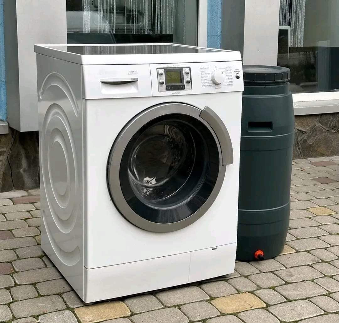Пральна стиральная машина з баком 6 .7 .8 кг Bosch
