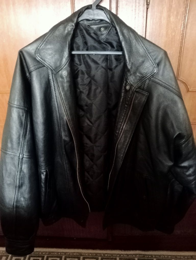 Vendo casaco homem em pele tamanho XL