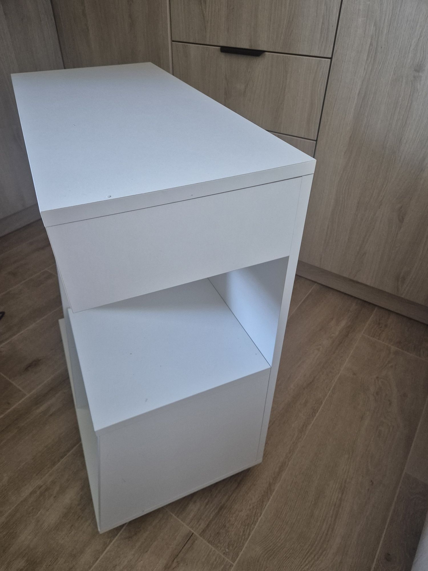 Biala półka regał wymiary 75x65x30