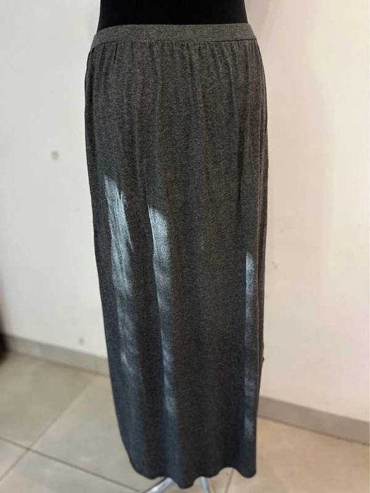 Spódnica ciemno-szara asymetryczna w sam raz na jesień (S/M)