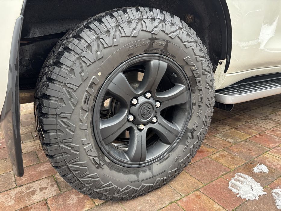 Toyota Land Cruiser Invincible 2.8 (salon PL)