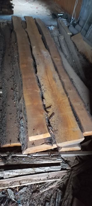 Суха необрізна дошка