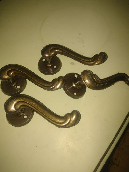 Ручки для дверей латунні