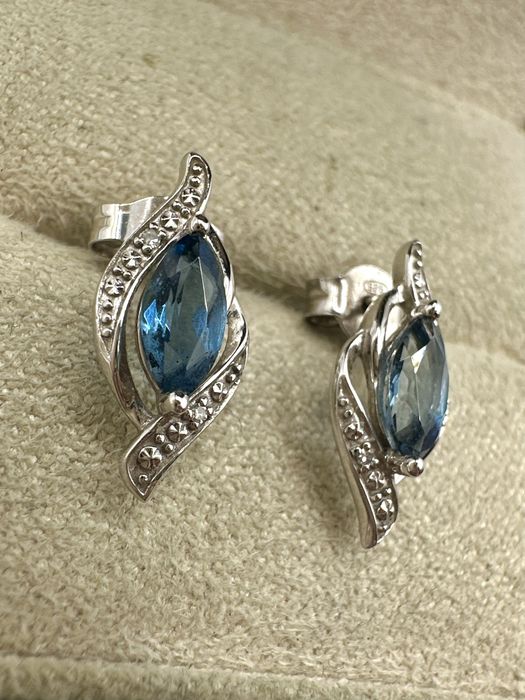 Złote kolczyki z topazami i diamentami