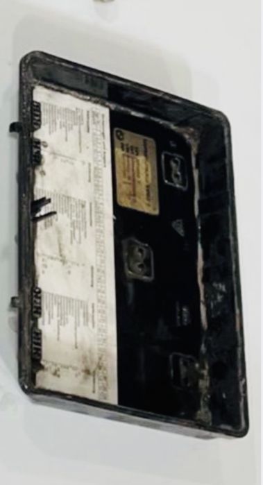 Кришка блока предохранителей BMW 5 7 series e32 e34 інші мото