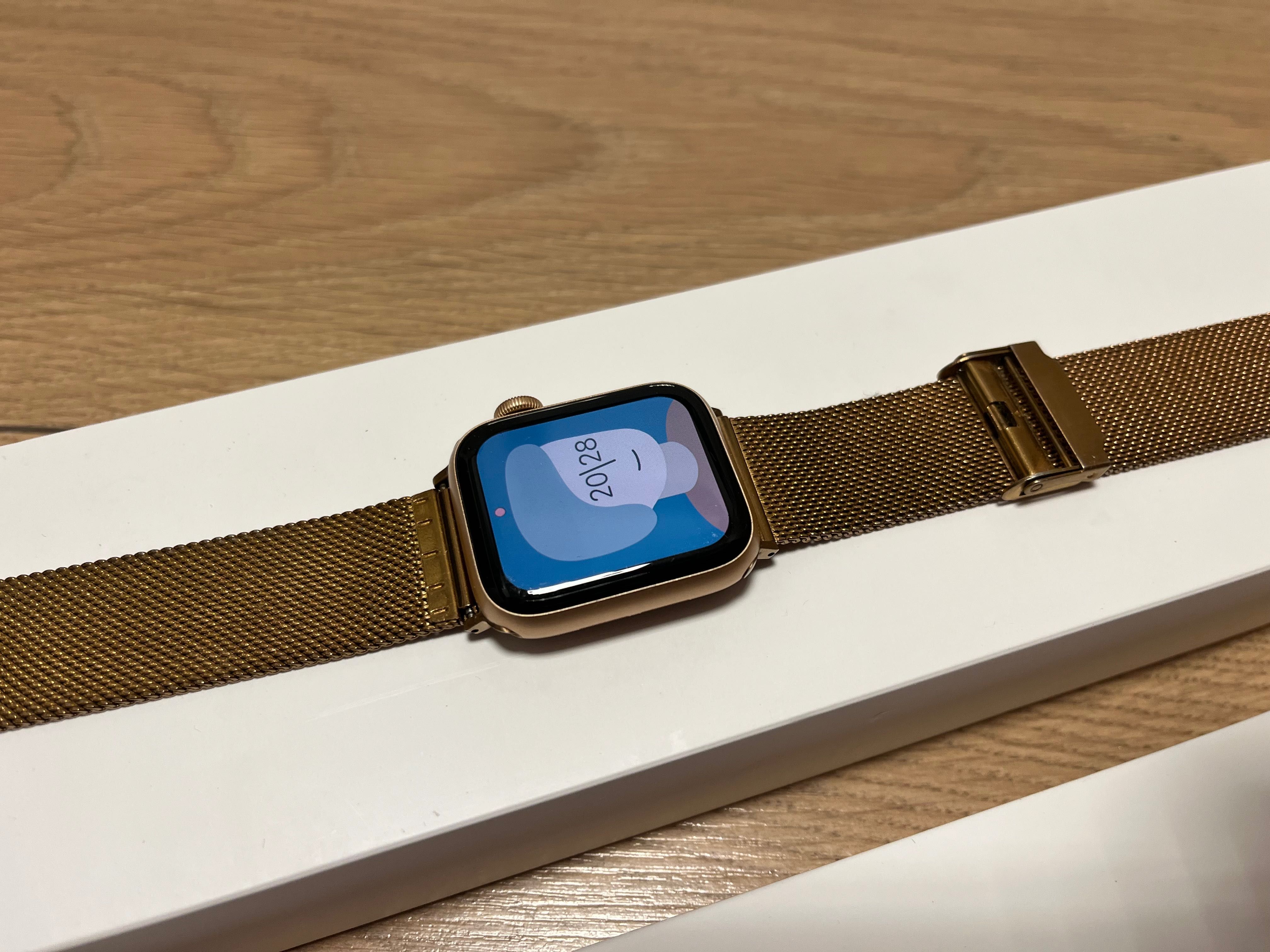 Idealny Apple Watch serii SE 40 mm GOLD w bardzo dobrym stanie!