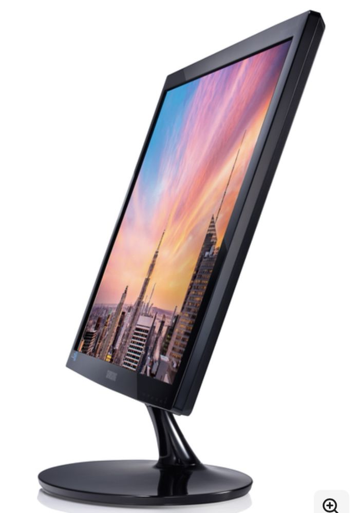Монітор 24 дюйми Samsung S24D300HS