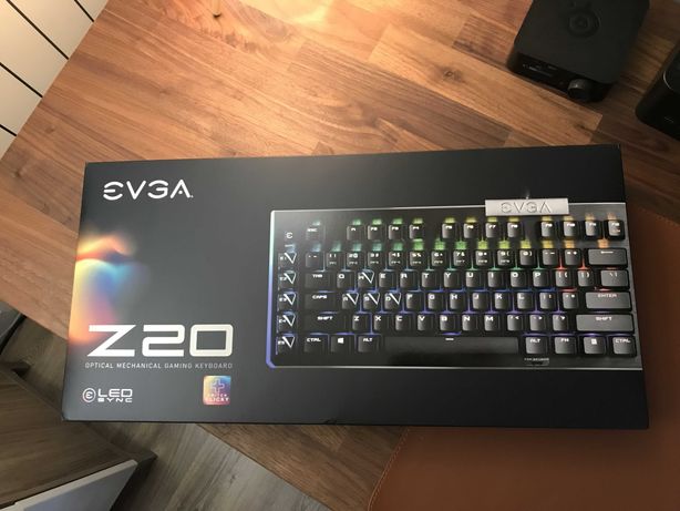EVGA Z20 RGB Teclado Mecânico Gaming Selado