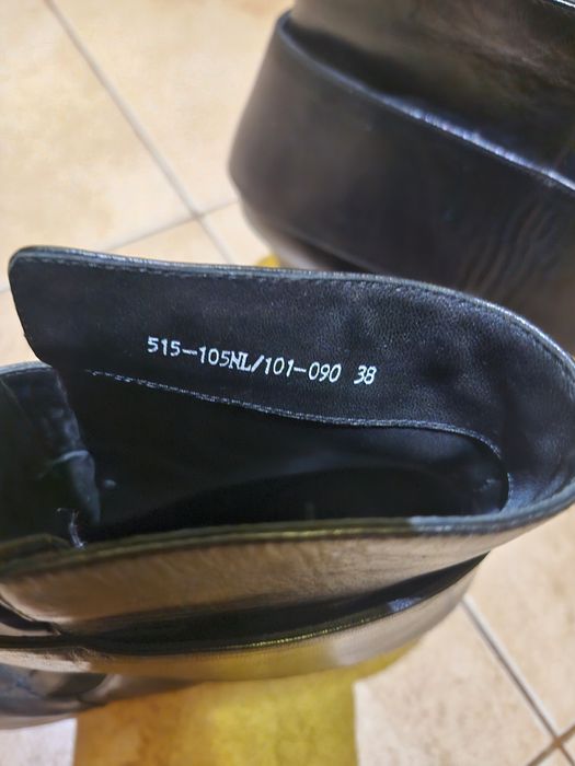 Продам жіноче взуття