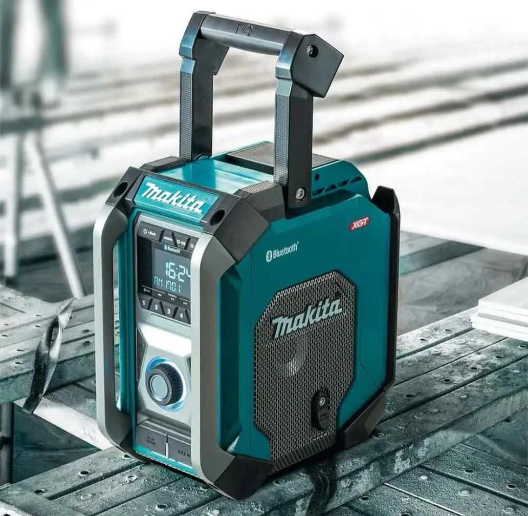 Акумуляторий радіоприймач ,радіо Makita GMR03.40v.