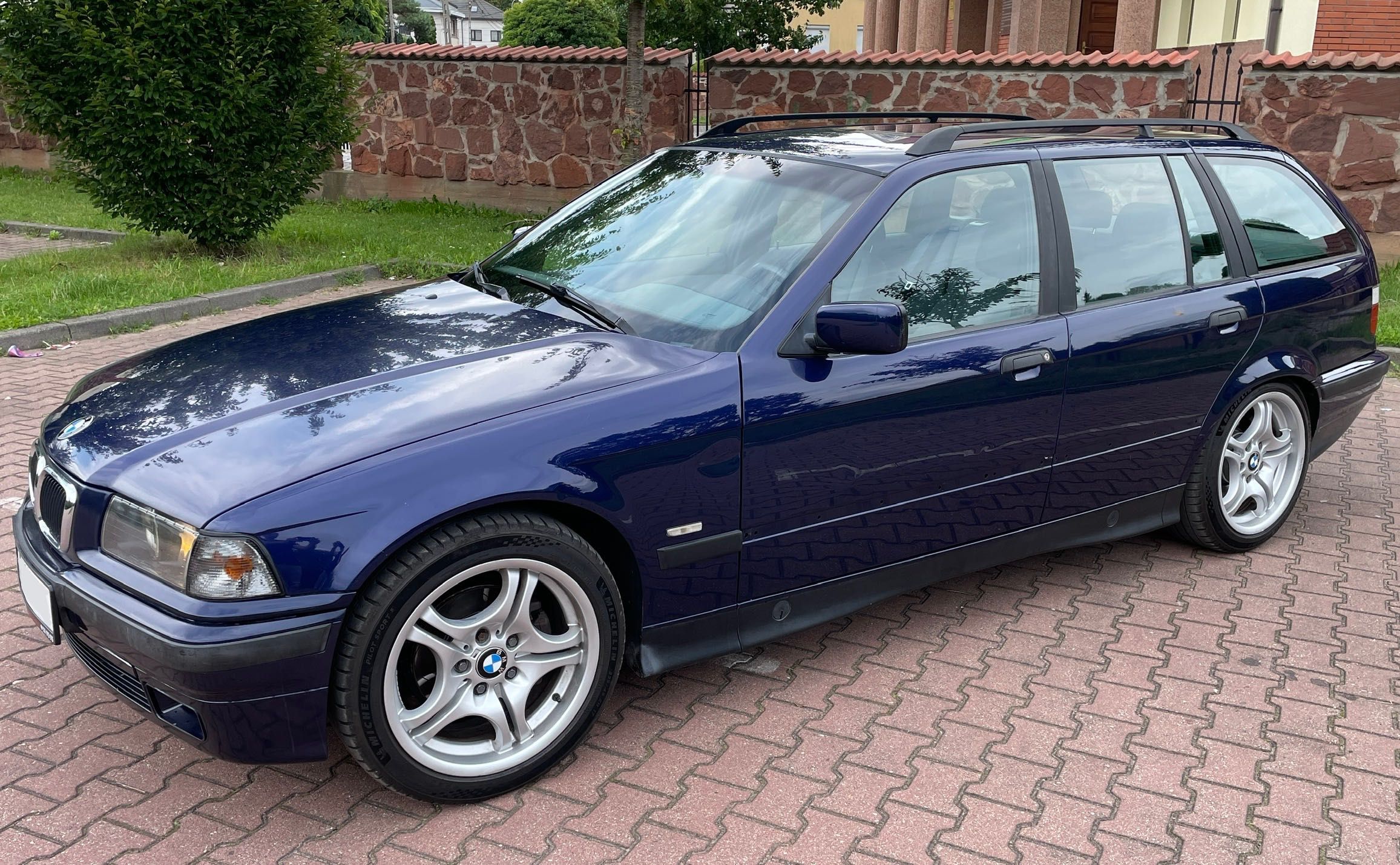Bmw e36 320i manual oryginalny lakier bez rdzy montrealblau touring