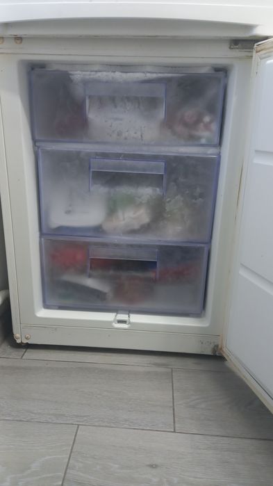 Холодильник Zanussi