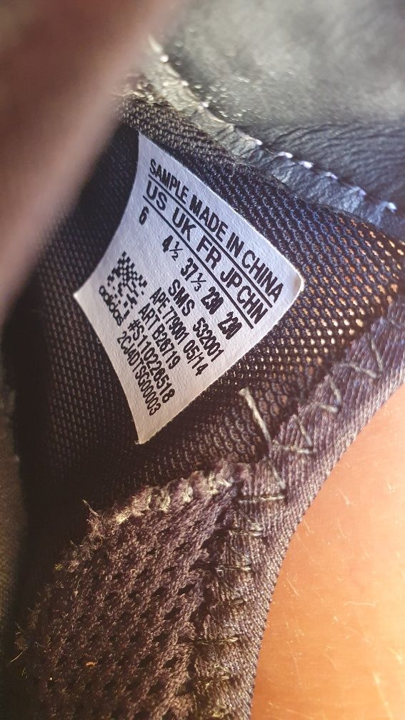 Tenis Adidas azuis