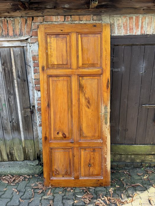 Drzwi drewniane - sosna - lite drewno