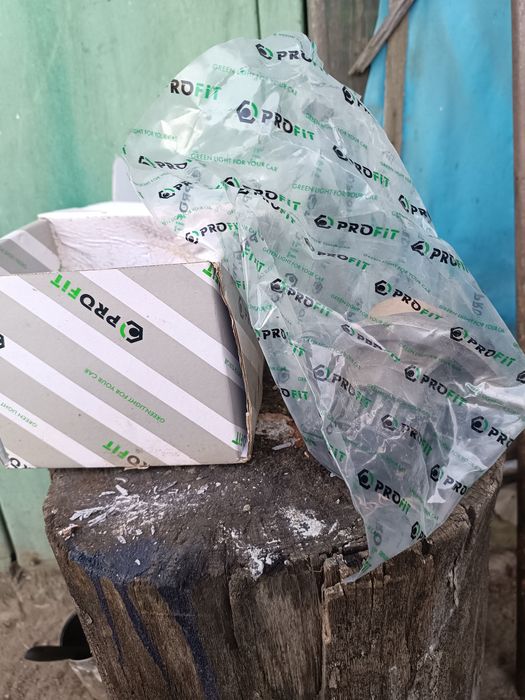 Помпа Опель кадет 1.8 бензин