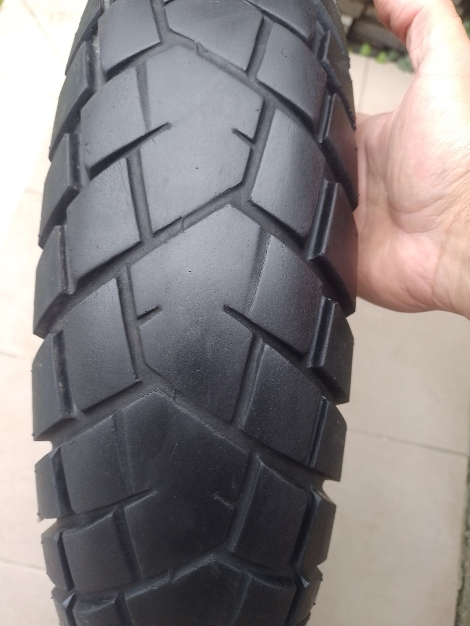 Продам    мотошини  140/80 18 Pirelli та metzeler