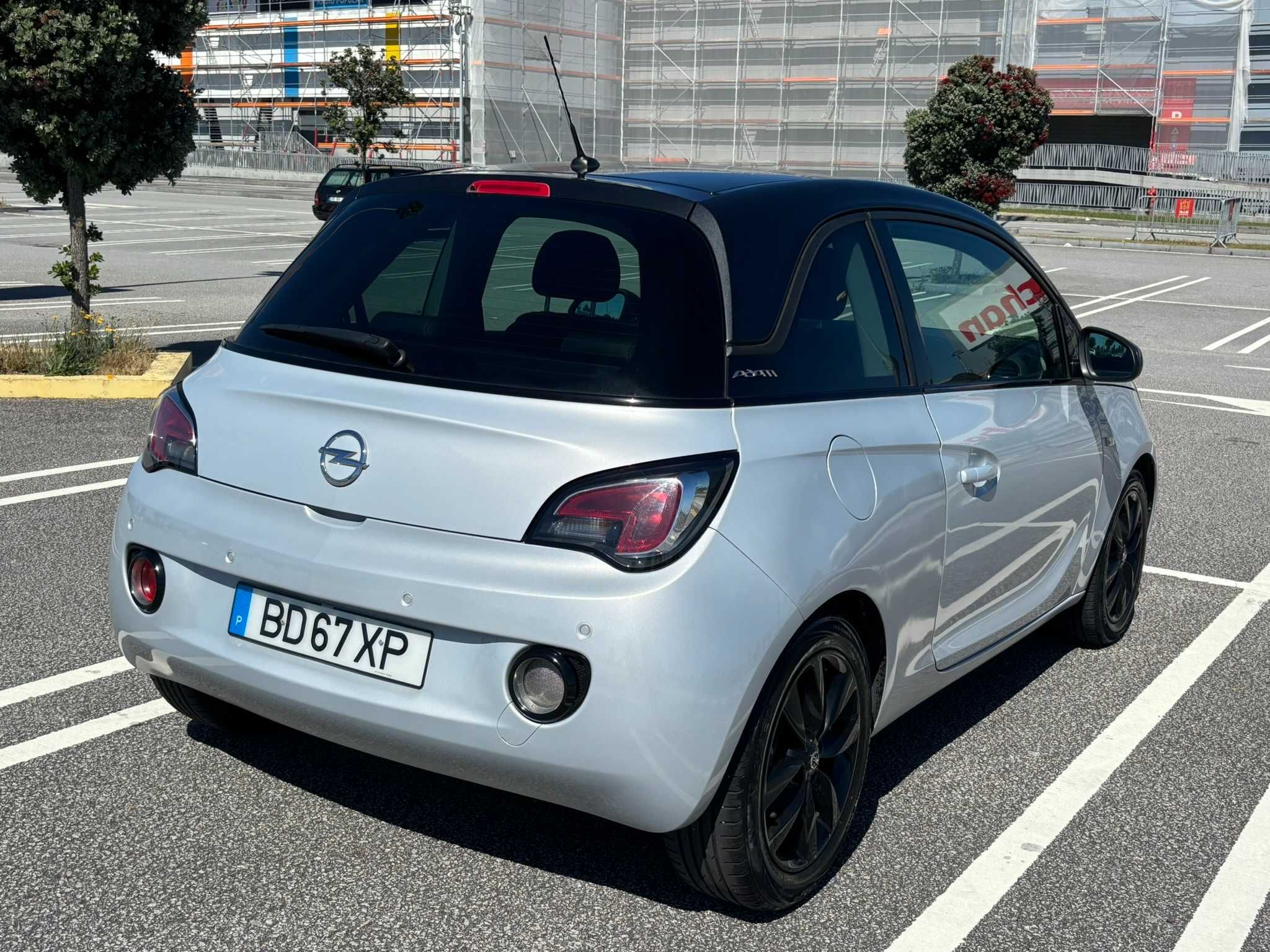 Opel Adam 1.0 S&S Glam – Bem equipado, pronto a andar