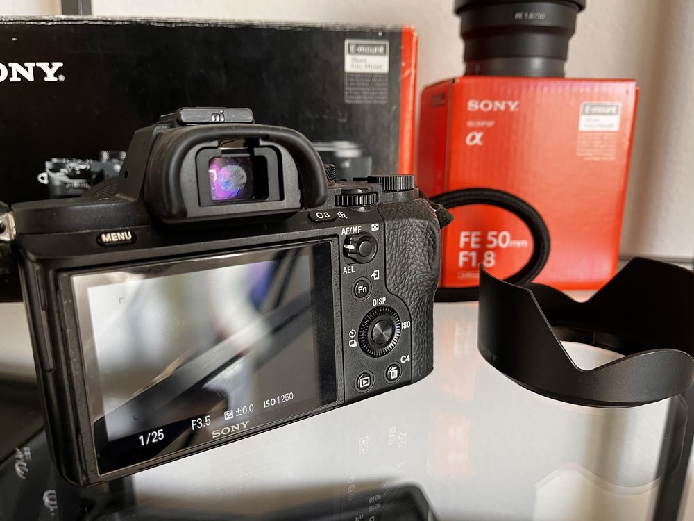 Sony A7ii com lente 28-70mm e lente 50mm f1.8 Sony