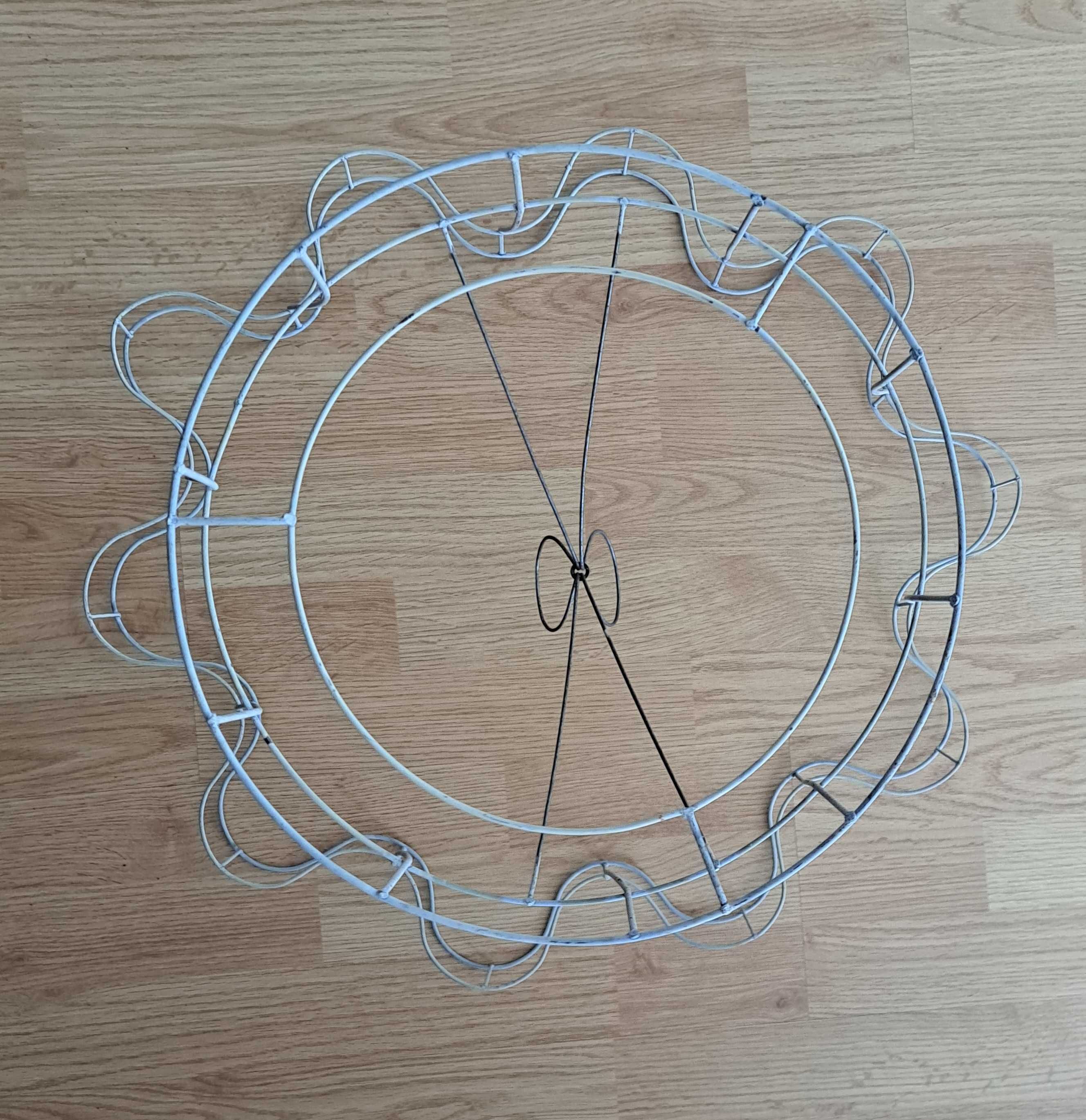 Abażur do lampy stojącej - konstrukcja, szkielet metalowy