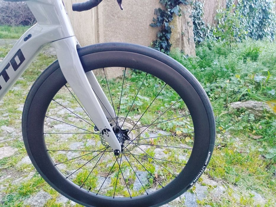 Bicicleta Estrada Carbono -Aero  Lobito RV08 Marca Espanhola Semi-Nova