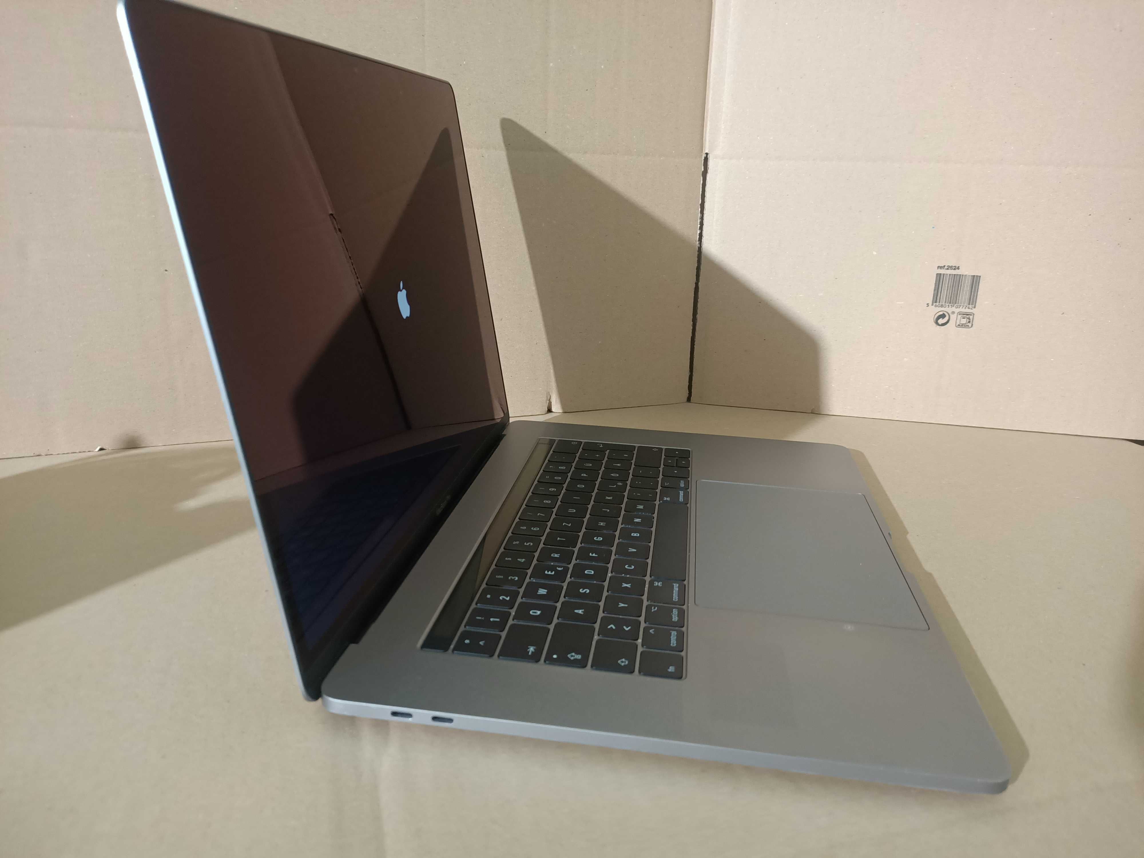 MacBook Pro 14,3 i7 Disco Rigido 1000GB