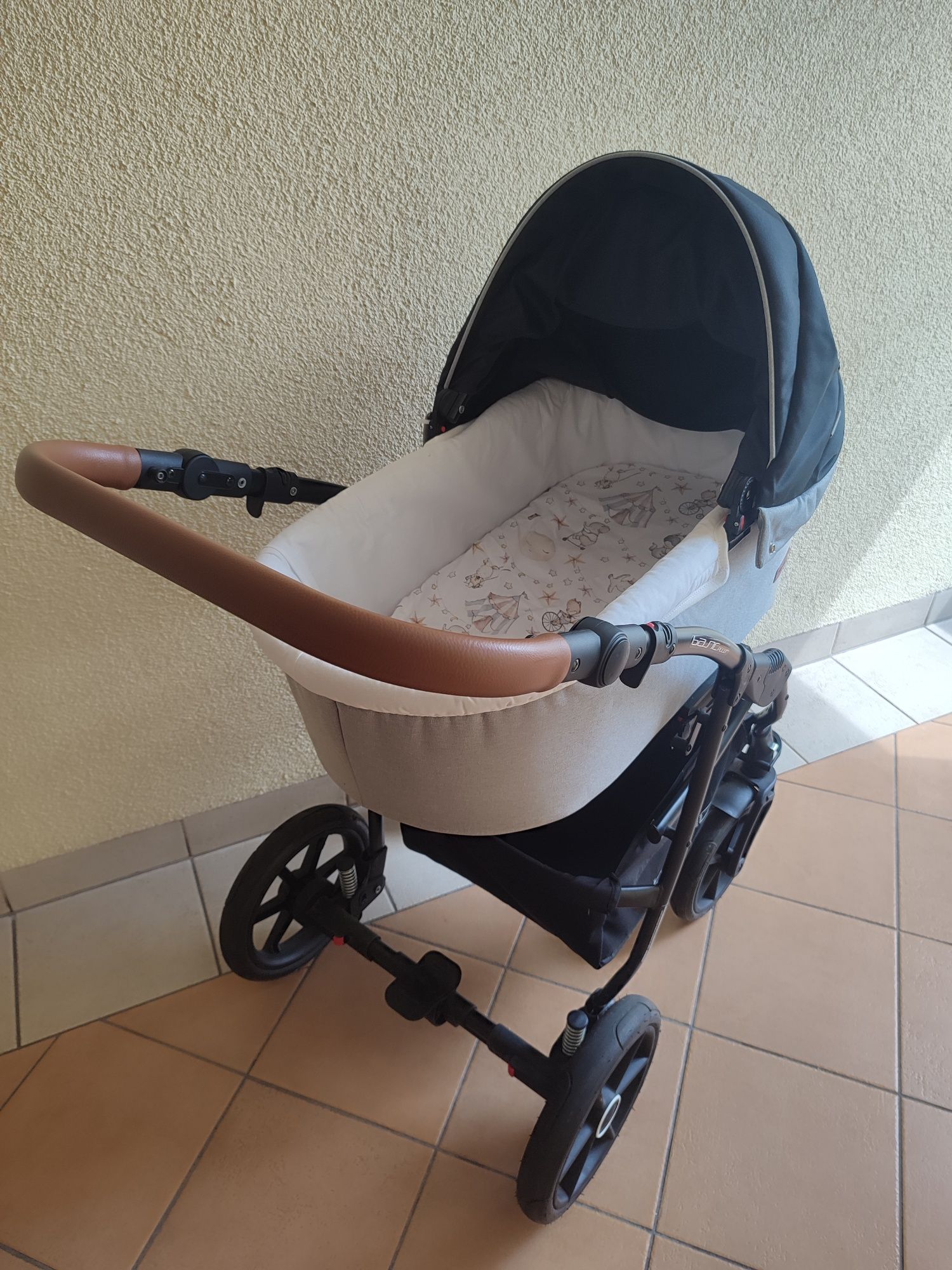 Sprzedam wózek 3 w 1
Stan idealny