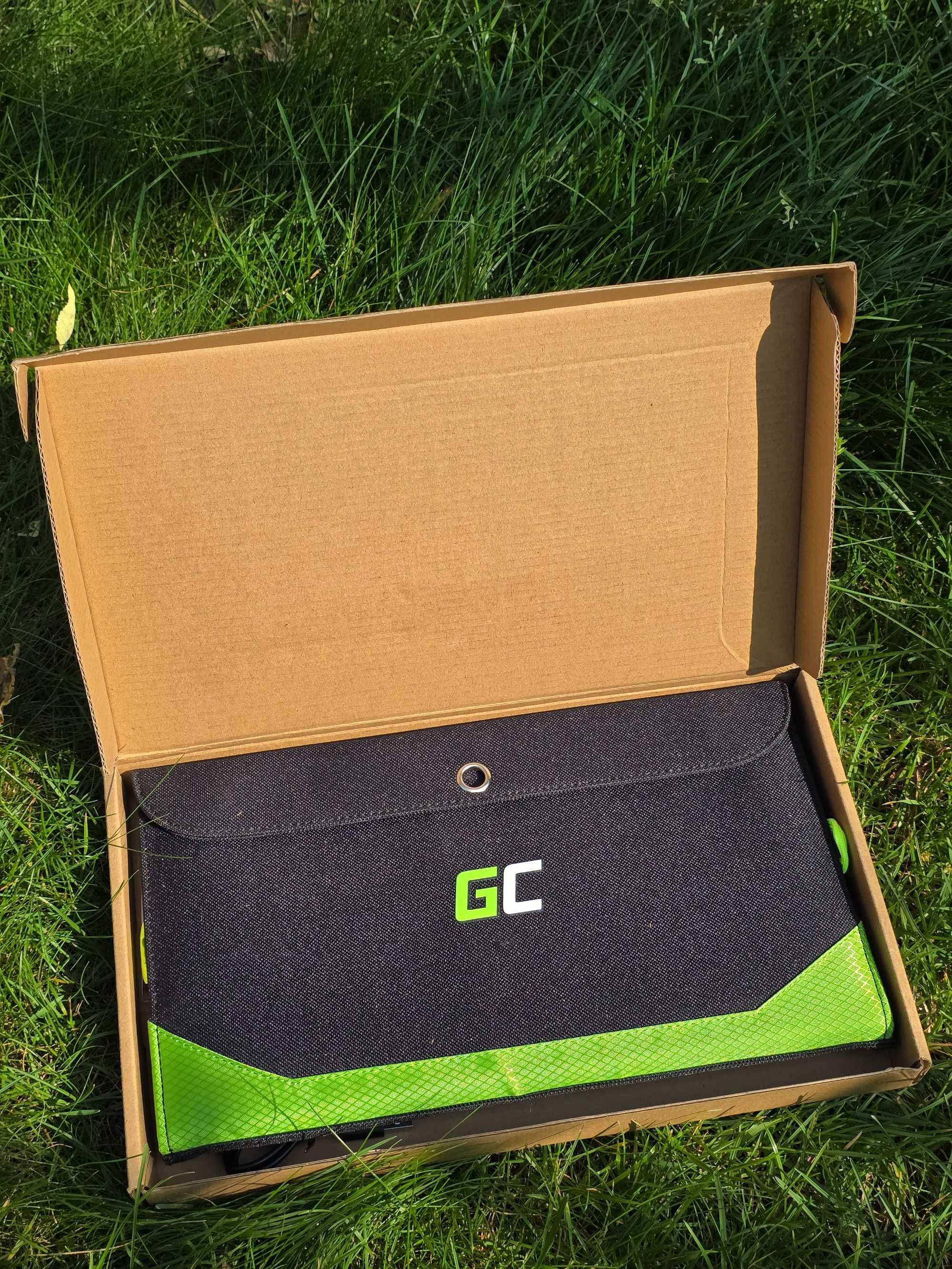 Солнечная зарядка GC SolarCharge 21W со встроенным АКБ на 10000mAh
