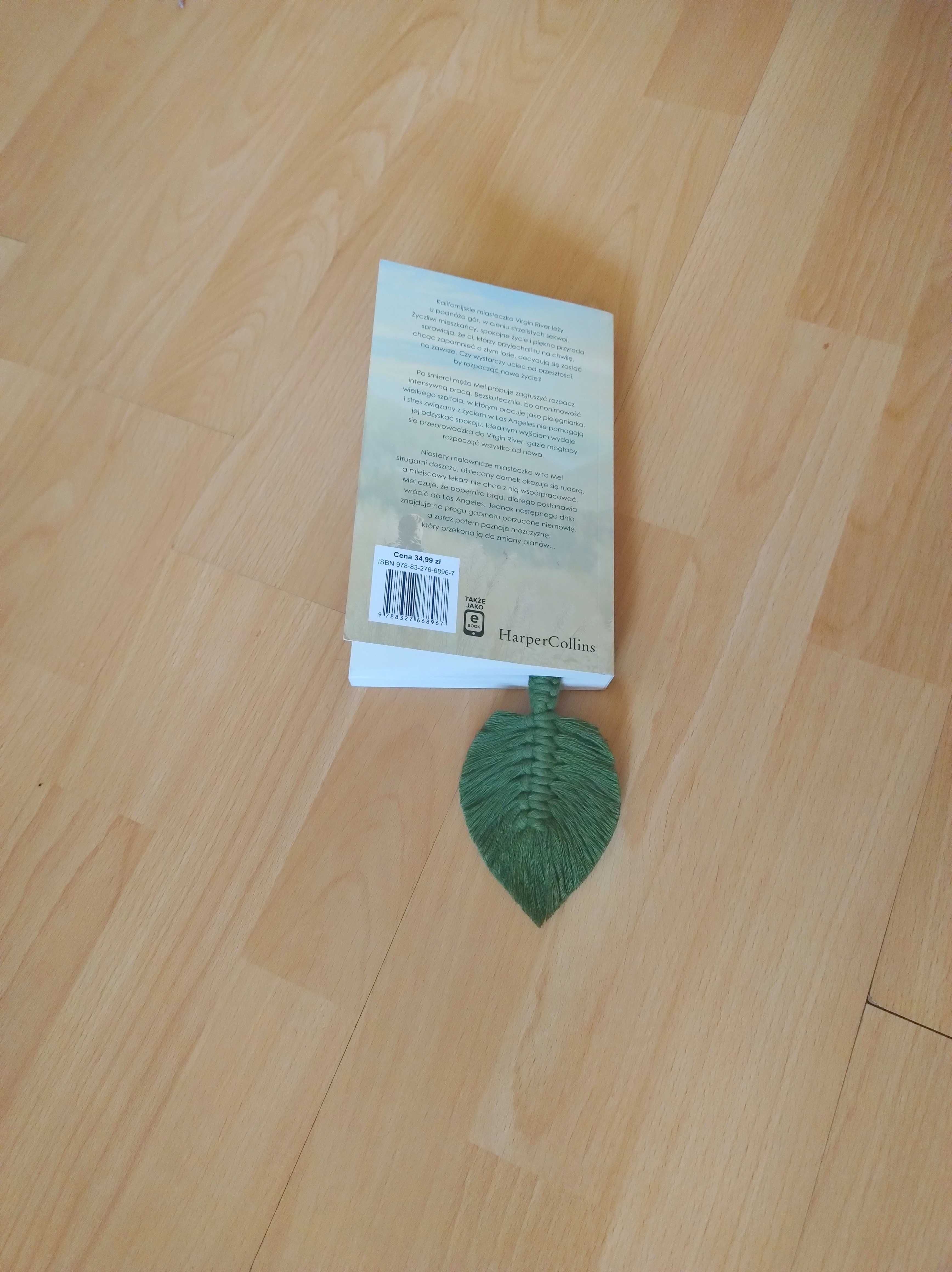 Zielona zakładka do książki pleciona ze sznurka ozdobny liść listek