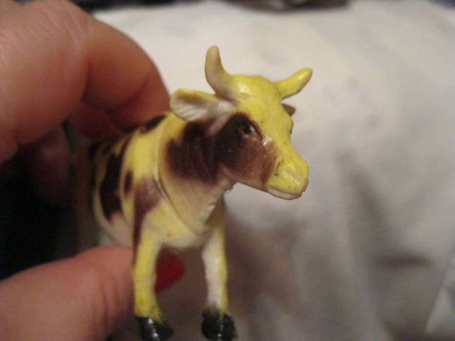 игрушка детская корова фигурка бычок животное бык пятнистый фигура